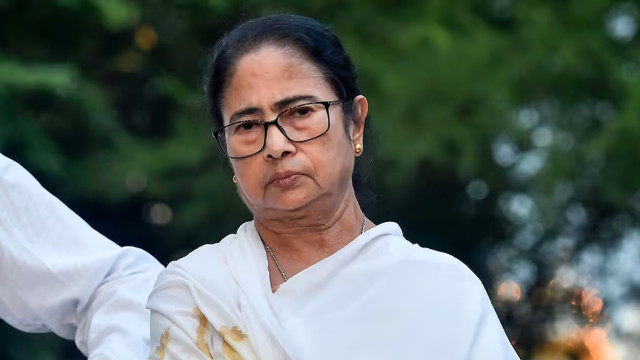 এবার মমতার বাসভবনে সিআইডি