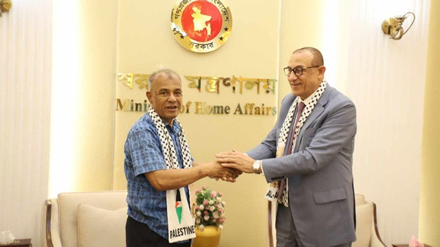 ফিলিস্তিনের প্রতি বাংলাদেশের অব্যাহত সমর্থন ও সংহতির বহিঃপ্রকাশ: স্বরাষ্ট্র উপদেষ্টা