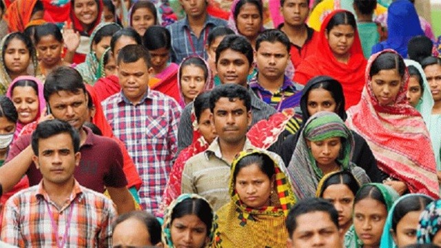 বৈশ্বিক গড় আয়ুর চেয়ে বেশি দিন বাঁচছেন বাংলাদেশিরা