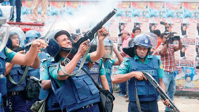 ‘নিরীহ ছাত্রদের গুলিতে ভরা দেহ: পুলিশের সন্ত্রাস ও সরকারের নির্দেশনা’