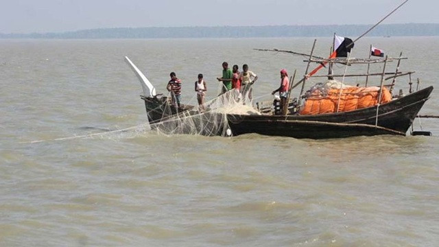 সাগরে ৫৮ দিন মাছ ধরা নিষিদ্ধ