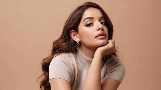 সমকামীরা একইভাবে প্রেমে পড়েন: লিসা মিশ্রা