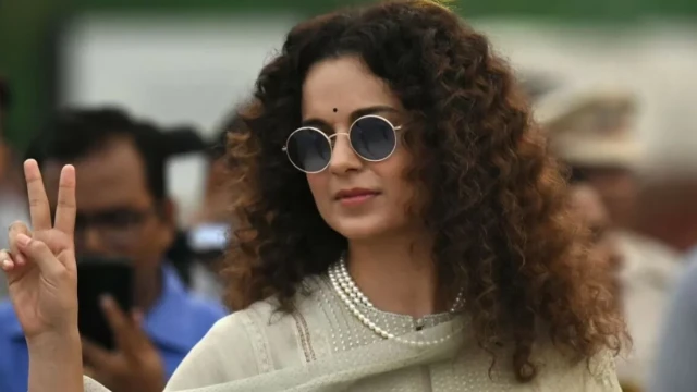 ওটিটি নিষিদ্ধে কী বলছেন কঙ্গনা?