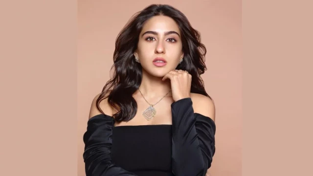 অভিনেতা নয়, নেতার ছেলের প্রেমে পড়েছেন সাইফকন্যা!