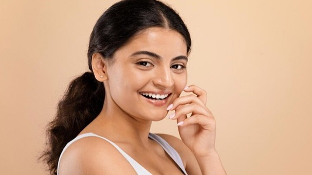 ত্বকে বয়সের ছাপ কমাতে খেতে পারেন যে ৩ খাবার