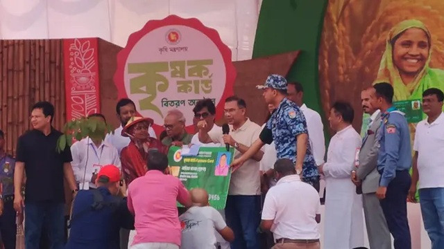 আম-জাম যখন গাছে ধরবে, আমাকে পাঠাবেন : প্রধানমন্ত্রী