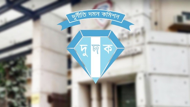 ঢাকাসহ ৩৫ বিআরটিএ অফিসে দুদকের হানা