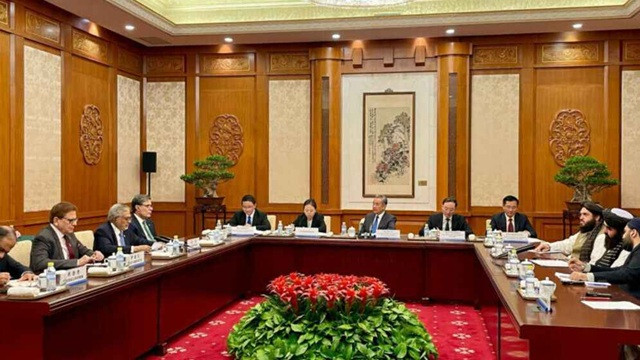 বেইজিংয়ে চীন ও আফগানিস্তানের সঙ্গে পাকিস্তানের বৈঠক