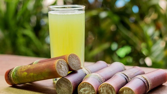 এই গরমে প্রাণ জুড়াতে যা খাবেন