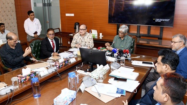 ১৫ টাকা কেজি দরে ৩০ কেজি চাল পাবে ৫৫ লাখ পরিবার