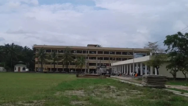 ফেনী পুলিশ লাইনে সহকর্মীকে কোপালো আনসার সদস্য