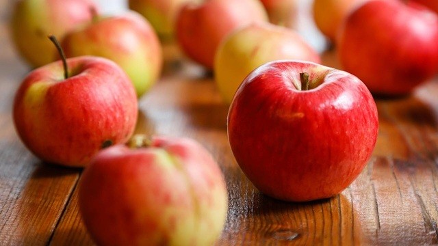 কোষ্ঠকাঠিন্য দূর করতে কোন ফলগুলো খাবেন?