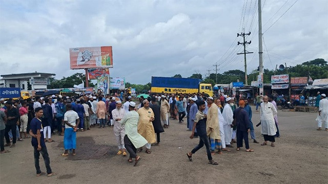 চারটি সংসদীয় আসন বহাল রাখার দাবিতে বাগেরহাটজুড়ে হরতাল