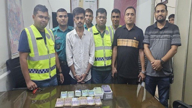 চুরি হওয়া ২৫ লাখ টাকা ও মোটরসাইকেল উদ্ধার, গ্রেপ্তার ১