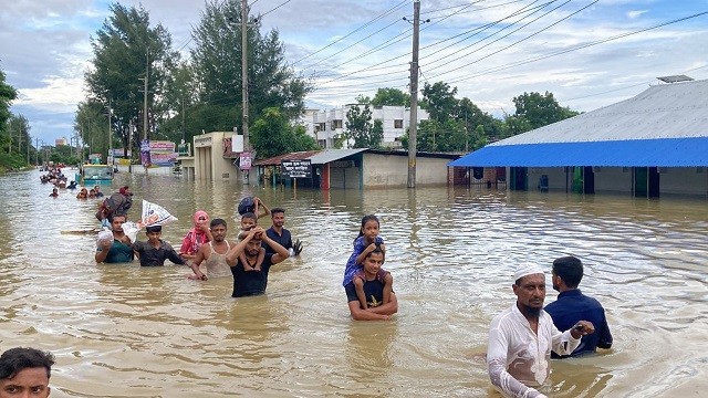 বন্যায় ফেনী-নোয়াখালীর ৯০ শতাংশের বেশি মানুষ ক্ষতিগ্রস্ত