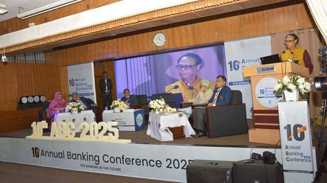 ইসলামি ব্যাংকগুলো একীভূত করে বড় দুটি ব্যাংক করা হবে: গভর্নর