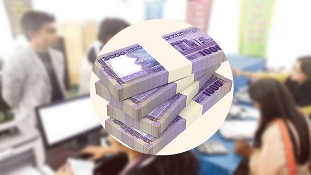 ফিরছে আস্থা, ব্যাংকমুখী হচ্ছে নগদ টাকা