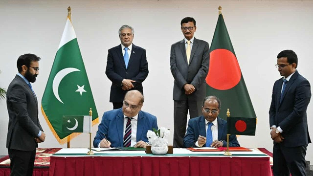 বাংলাদেশ-পাকিস্তানের মধ্যে ৫ চুক্তি ও সমঝোতা সই