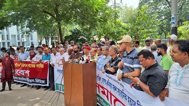 ষড়যন্ত্র করে গণতন্ত্রকে নস্যাৎ করা যাবে না : রুহুল আমিন গাজী