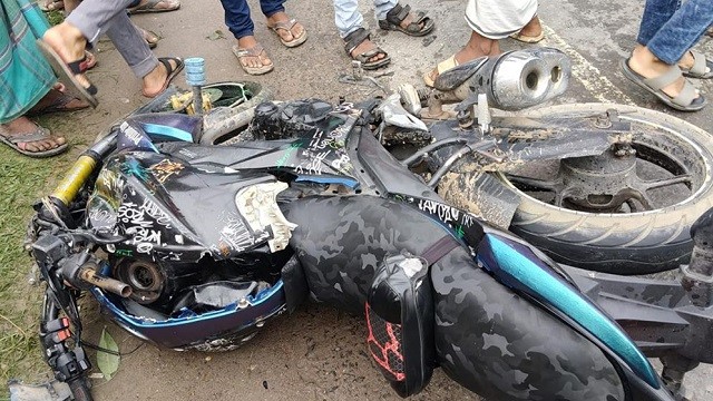 ব্রাহ্মণবাড়িয়ায় সিএনজি-মোটরসাইকেল মুখোমুখি সংঘর্ষে নিহত ৪