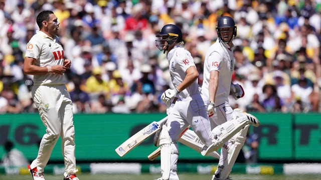 ৫৪৬৮ দিন পর অস্ট্রেলিয়ায় ‘জয়ের’ স্বাদ পেল ইংল্যান্ড