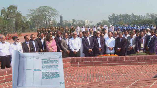 স্মৃতিসৌধের পরিদর্শন বইয়ে যা লিখলেন তারেক রহমান