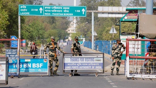 ২ দিন ধরে গোলাগুলি চলছে ভারতীয় ও পাকিস্তানি সেনাদের মধ্যে