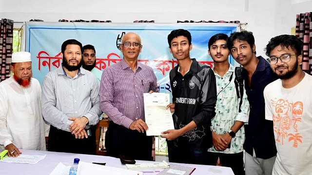 চাকসু নির্বাচনে প্রথম দিনে মনোনয়ন নিলেন ২৭ জন