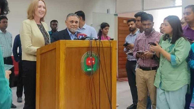 ঐকমত্য কমিশনের সংস্কারের দিকে তাকিয়ে থাকবে না ইসি : সিইসি