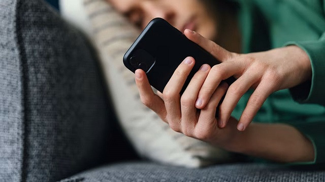 ইনস্টাগ্রামে এআই চ্যাট বন্ধ করতে পারবেন অভিভাবকরা