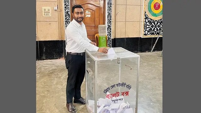 চট্টগ্রামে আইনজীবী সমিতির ভোট শুরু