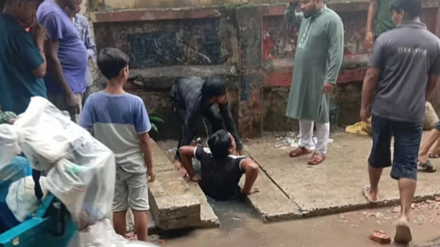 চট্টগ্রাম নগরে নালায় পড়ে তিন বছরের শিশুর মৃত্যু