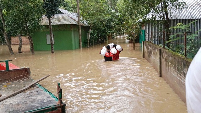 ১১ জেলায় বন্যা : মৃত্যু বেড়ে ৩১