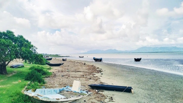 রাখাইনে ফের সংঘর্ষ, বিস্ফোরণে কাঁপছে টেকনাফ সীমান্ত