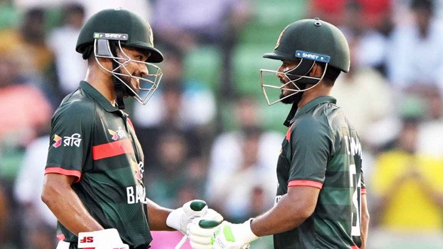 শান্ত-তানজিদের ব্যাটিং বীরত্বে সিরিজে সমতা আনল বাংলাদেশ