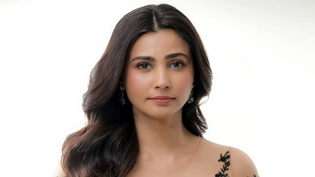 ‘বাজেভাবে স্পর্শ করছিল, পেছনে ফিরেই ঘুষি মারতে শুরু করলাম’