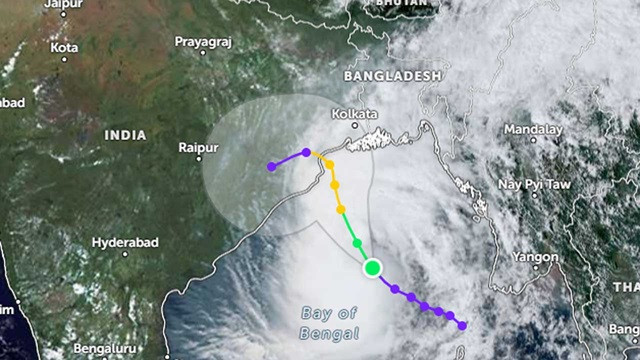 পায়রা বন্দর থেকে ৫৯৫ কিমি দূরে ঘূর্ণিঝড় ‘দানা’