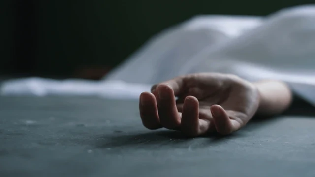 মাগুরায় সড়কের ওপর থেকে ব্যবসায়ীর গলাকাটা মরদেহ উদ্ধার