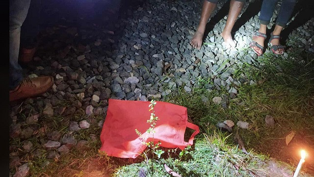 কুকুরের ডাক শুনে কাছে গিয়ে মিলল নবজাতকের মরদেহ