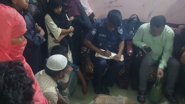 পুকুরে ভাসছিল দুই বোনের মরদেহ