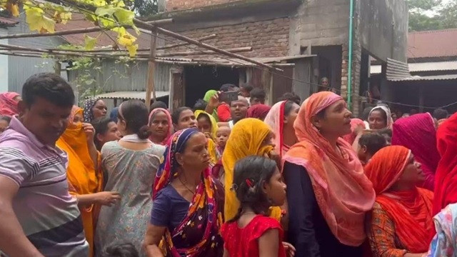 সাবেক স্ত্রীকে কুপিয়ে হত্যা করে যুবকের আত্মহত্যা