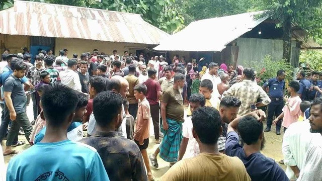 রামগড়ে মা-মেয়ের গলাকাটা মরদেহ উদ্ধার