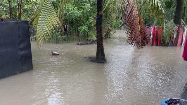 টানা বৃষ্টিতে নোয়াখালীর বেশিরভাগ এলাকা প্লাবিত