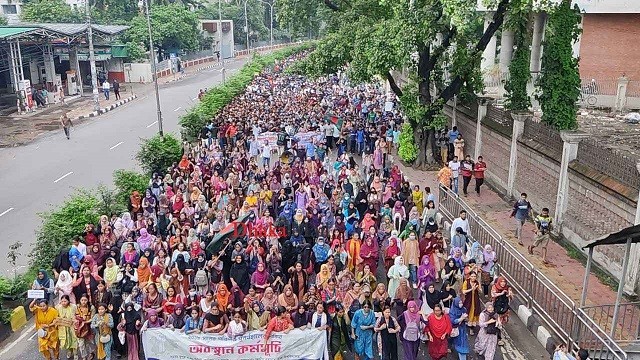 ফের কোটা আন্দোলনকারীদের শাহবাগ অবরোধ