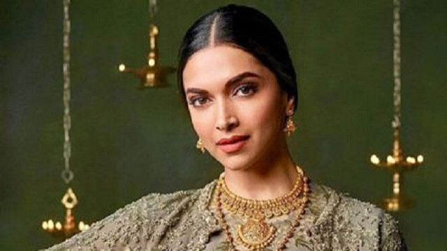 রুপালি পর্দায় ফিরতে দীপিকার আরও দেরি!