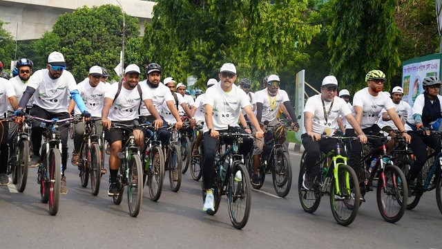 মাসে ২ দিন সাইকেল চালানোর জন্য রাস্তা নির্দিষ্ট করে দেবে ডিএনসিসি