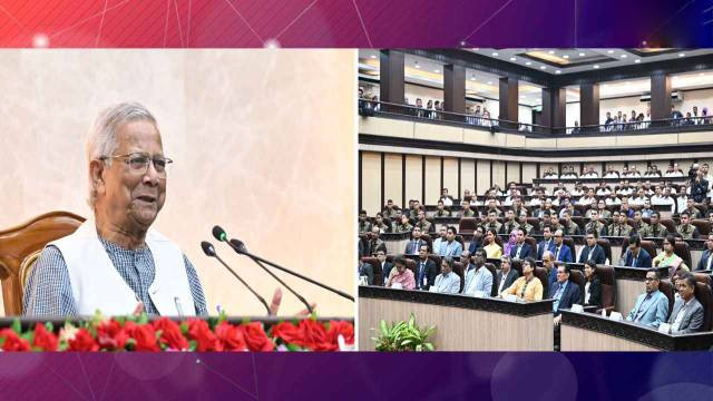 কর্মকর্তা-কর্মচারীদের কাছ থেকে বিদায় নিলেন ড. ইউনূস