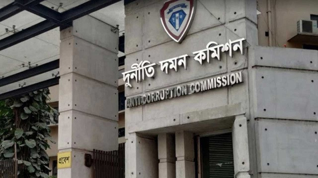 ‘নগদ’ কার্যালয়ে দুদকের অভিযান