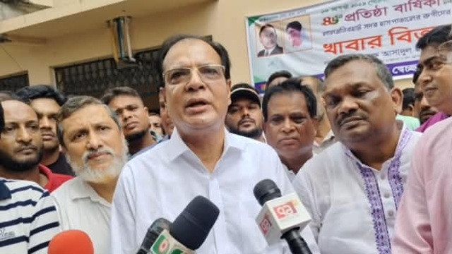 সারের পর্যাপ্ত মজুদ রয়েছে
