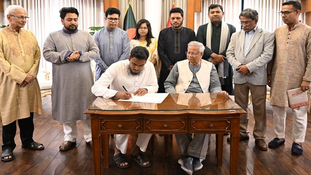 ঐতিহাসিক ‘জুলাই জাতীয় সনদ ২০২৫’-এ স্বাক্ষর করল এনসিপি